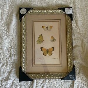 Gold accent wall decor